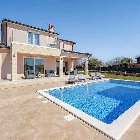 Ferienhaus Awesome In *